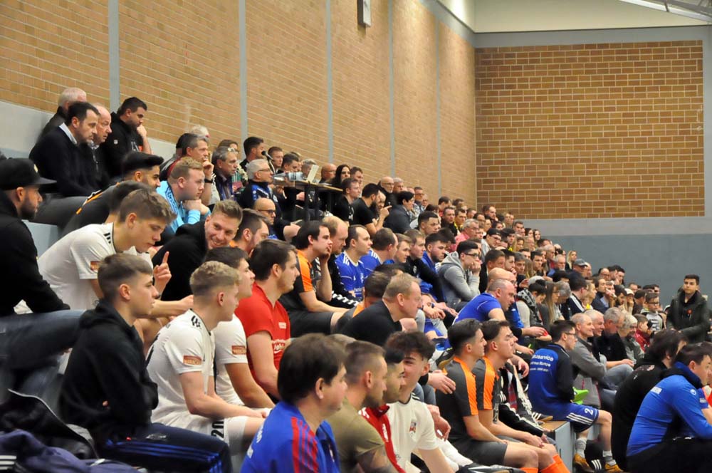 Viele Zuschauer kamen in die Halle. (Fotos: kk)