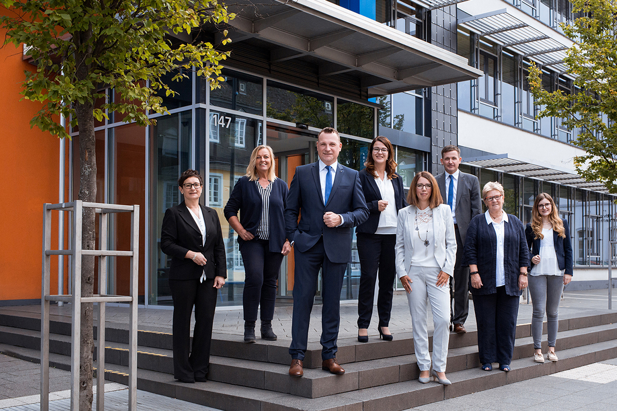 Ausgezeichnet als beste Bank im Bereich Baufinanzierung. Das Team der VR Bank Rhein-Mosel eG.