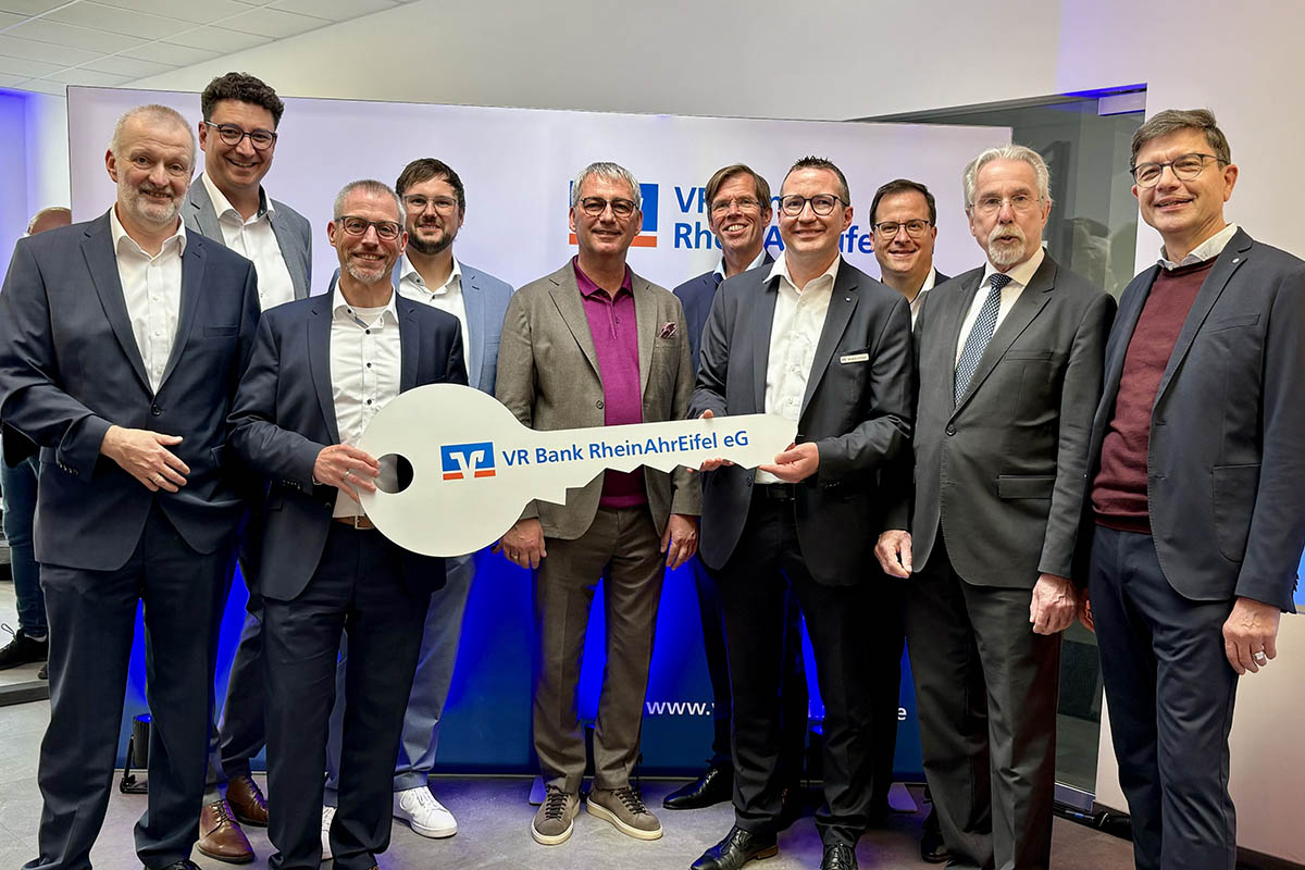 VR Bank RheinAhrEifel eröffnet neue Filiale in Linz am Rhein