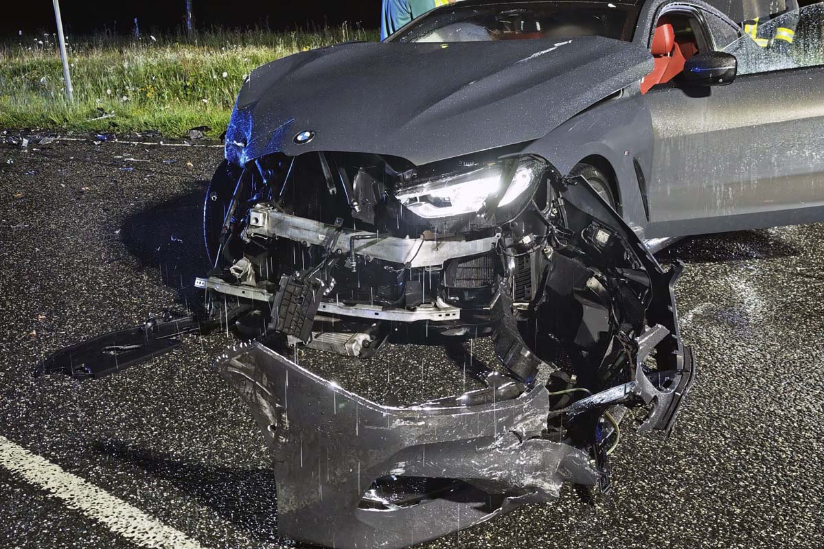 Schwerer Unfall auf der B256 in Hhe Schrdt: Vier Personen wurden verletzt