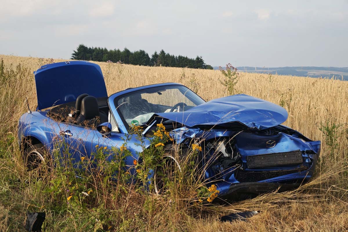Beide Fahrzeuge wurden v�llig zerst�rt (Bilder: kk�)