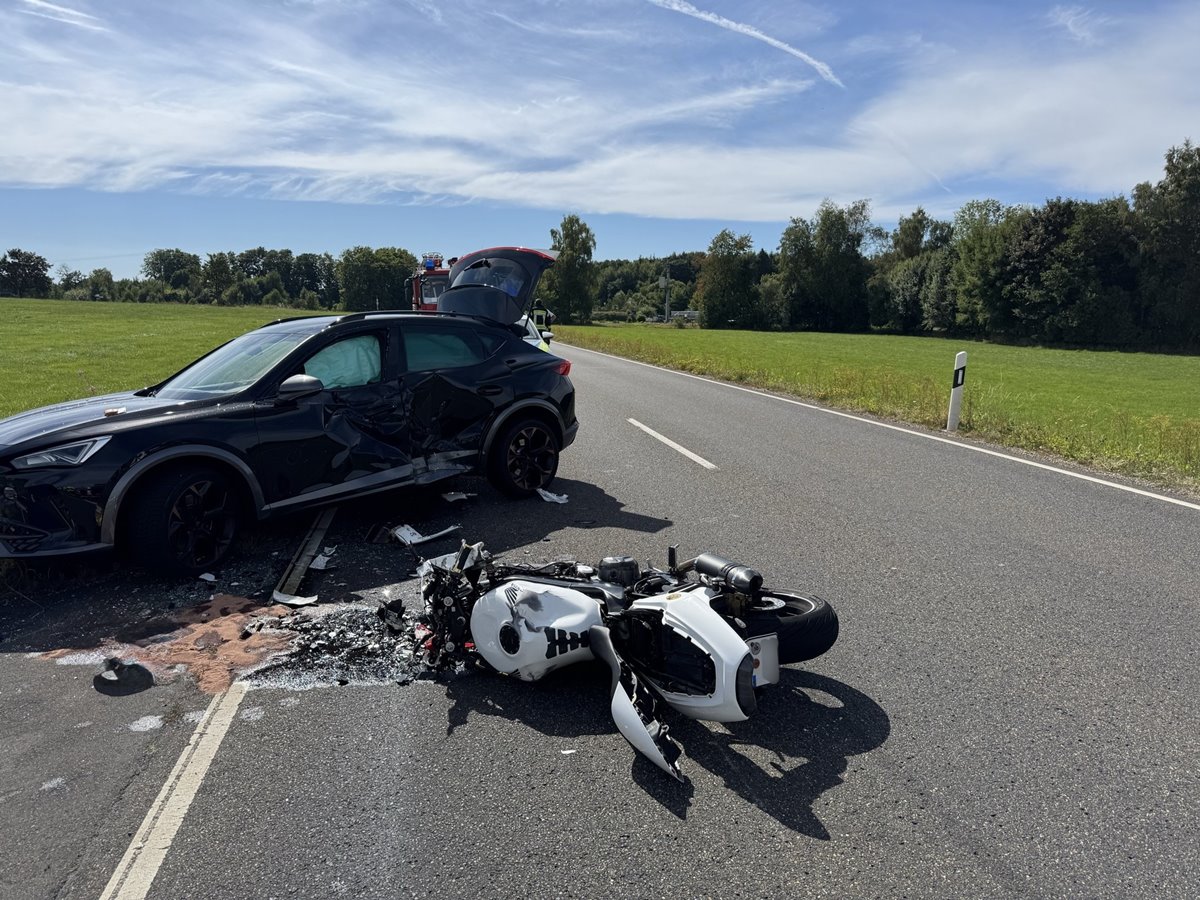 AKTUALISIERT! Schwerer Verkehrsunfall auf der B255 zwischen Ailertchen und Hhn
