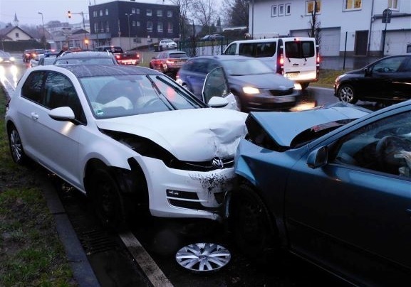 Unfall in Wissen: Frontalkollision im Gegenverkehr