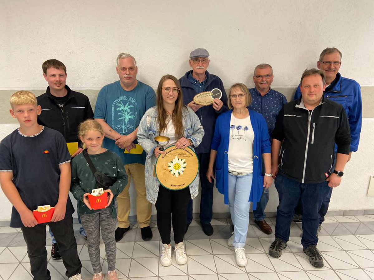 Von links nach rechts: Michael Hrabowski, Phillip Quirmbach, Marlene Hrabowski, Andreas Rose, Laura-Jane Gewehr, Udo Fischer, Hilde Gewehr, Rainer Mller, Dirk Ziebert, Sven Schacht. Foto: Privat