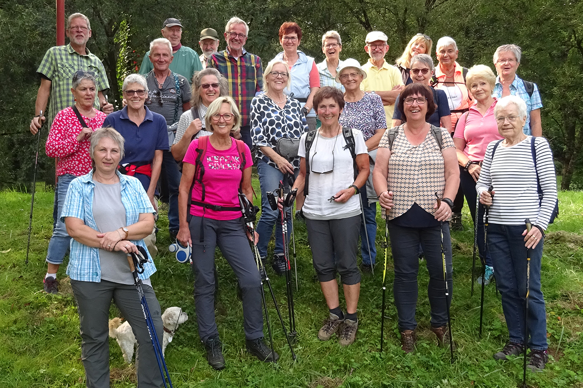 20 Jahre Morgenlatscher - Nordic-Walking-Gruppe feiert Geburtstag