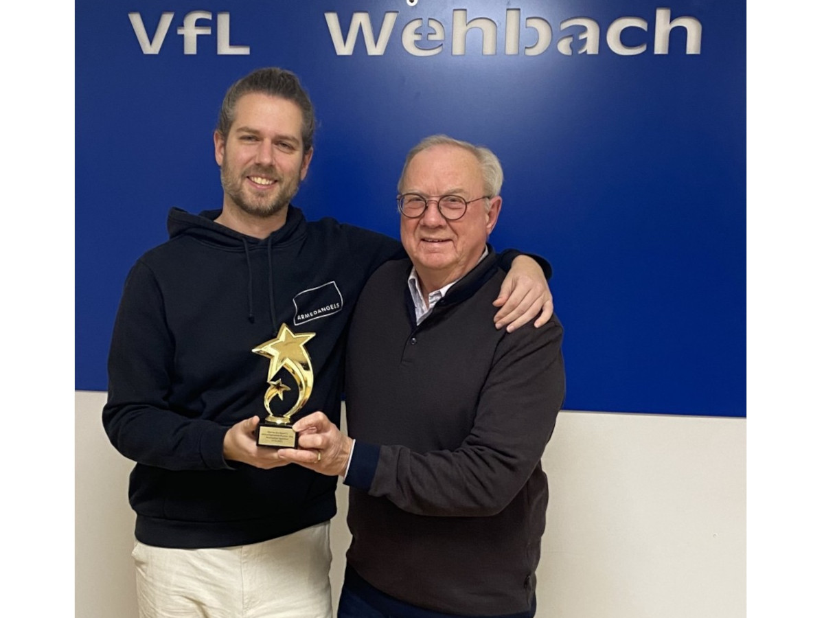 Maximilian Speicher Nationalspieler Ringtennis und Klaus-Jrgen Griese Sportbeauftragter VG-Kirchen (Foto: Klaus-Jrgen Griese)