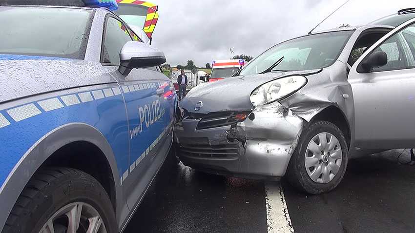 Fahrerin baut Unfall an gesicherter Unfallstelle auf L 307