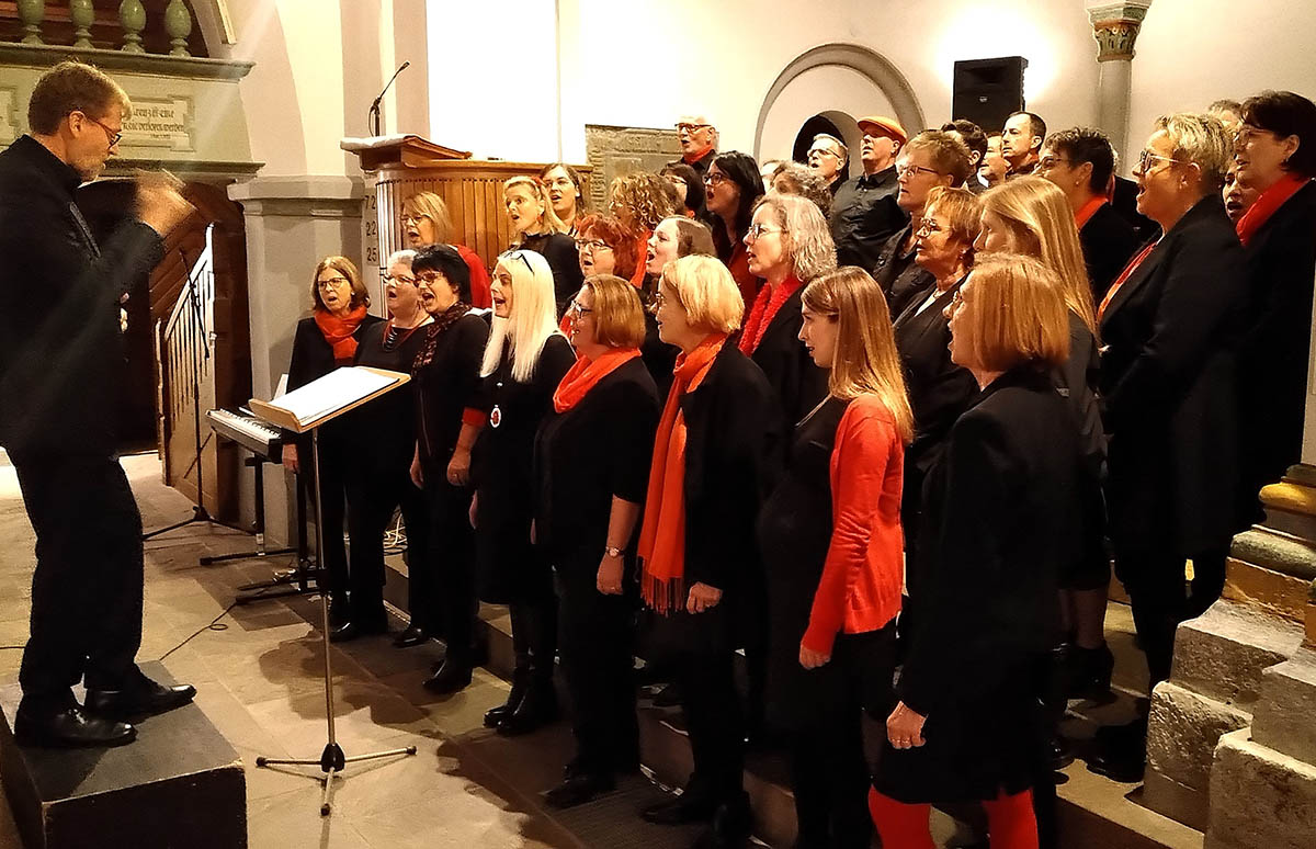 Das Vokalensemble Hammerstein bei seinem Auftritt 2023 in der Kirche in Niederbieber.                                                                            Foto: Martin Hassler