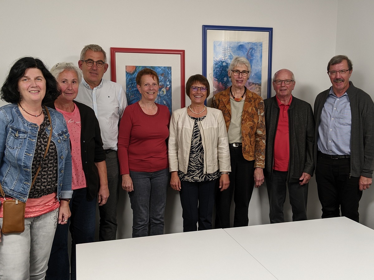 Vorstand und Beraterinnen berichteten der Mitgliederversammlung ber ihre Arbeit (v.l.n.r): Heike Hartkorn, Eva Knllinger-Acker, Wiegand Otterbach, Brigitte Kazmarek-Lang, Lilo Kohl, Christel Kruppa, Detlef Dillmann und Karl-Heinz Boll. (Foto: privat)