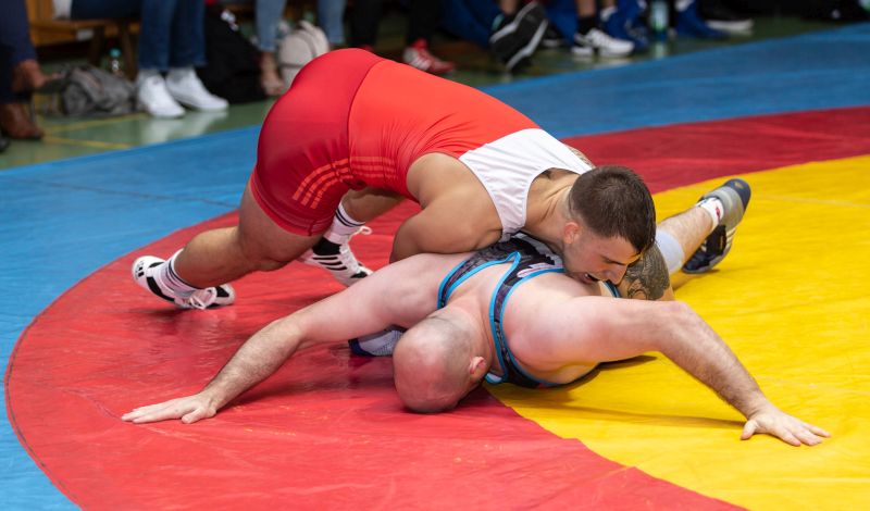 Rotes Trikot Florian Hanz WKG Metternich/Rbenach/Boden; Blaues Trikot Carsten Weber Wrestling Tigers Rhein-Nahe. Foto: Markus Hartenfels
