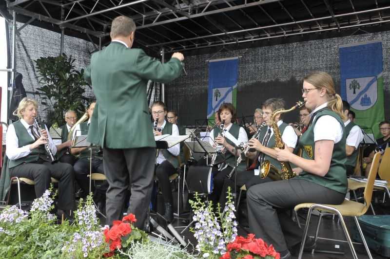 Feierliche Jubilumsmusik in Ettinghausen. Fotos: Klaus-Dieter Hring