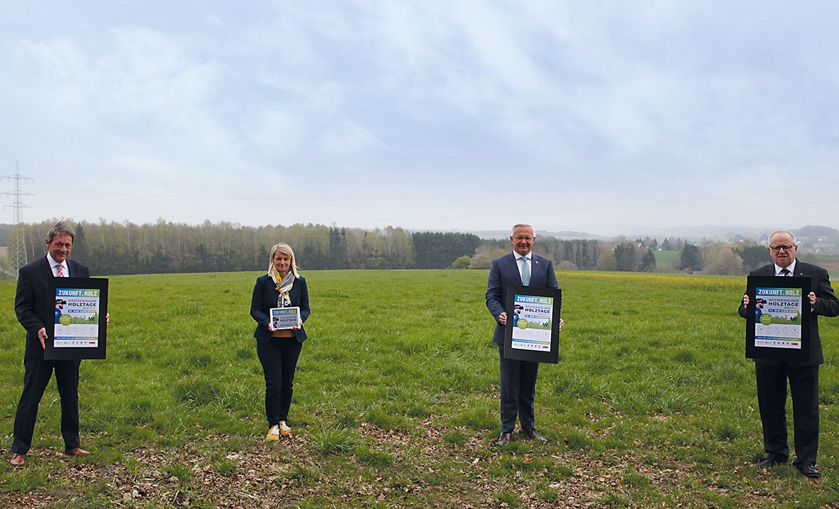 Von links: Landrat Achim Schwickert, Vorstndin Sandra Kster, Landrte Achim Hallerbach und Dr. Peter Enders. Foto: Wir Westerwlder