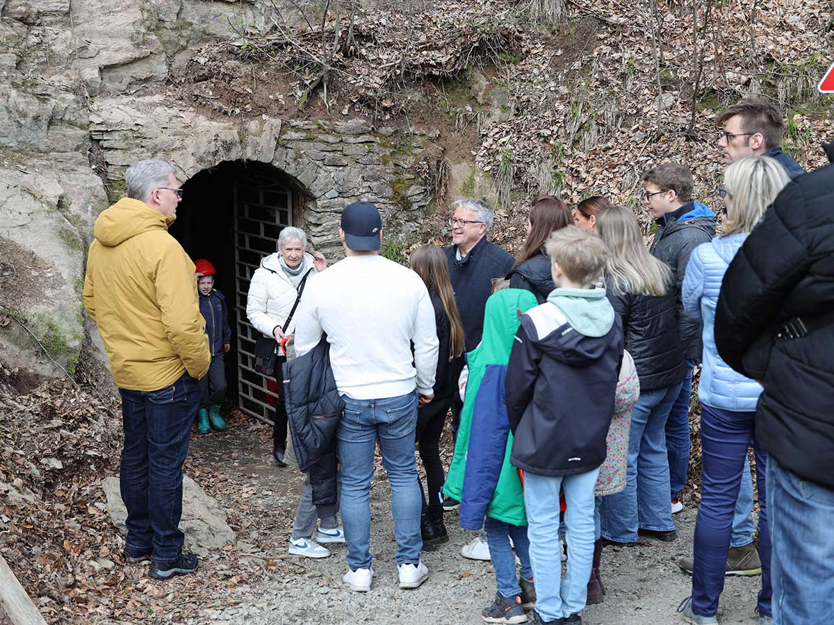 Grube Edelstein in Luckenbach für Besucher wiedereröffnet