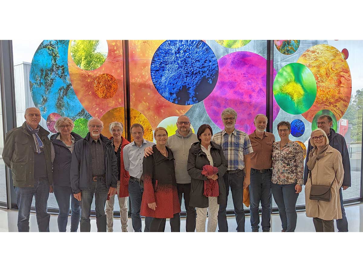 Auf der Suche nach Motivation fr die Zukunft verbrachte die "Kleinkunst-Familie" aus dem Westerwald ein Kulturwochenende in der historischen Stadt Wetzlar - hier bei einem Besuch in der Leica-Welt. (Foto: Uli Schmidt)
