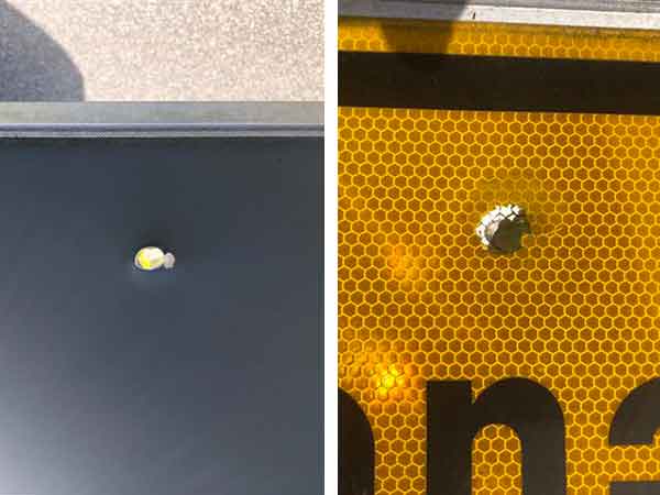 Zwei der beschdigten Schilder. (Fotos: Polizei)