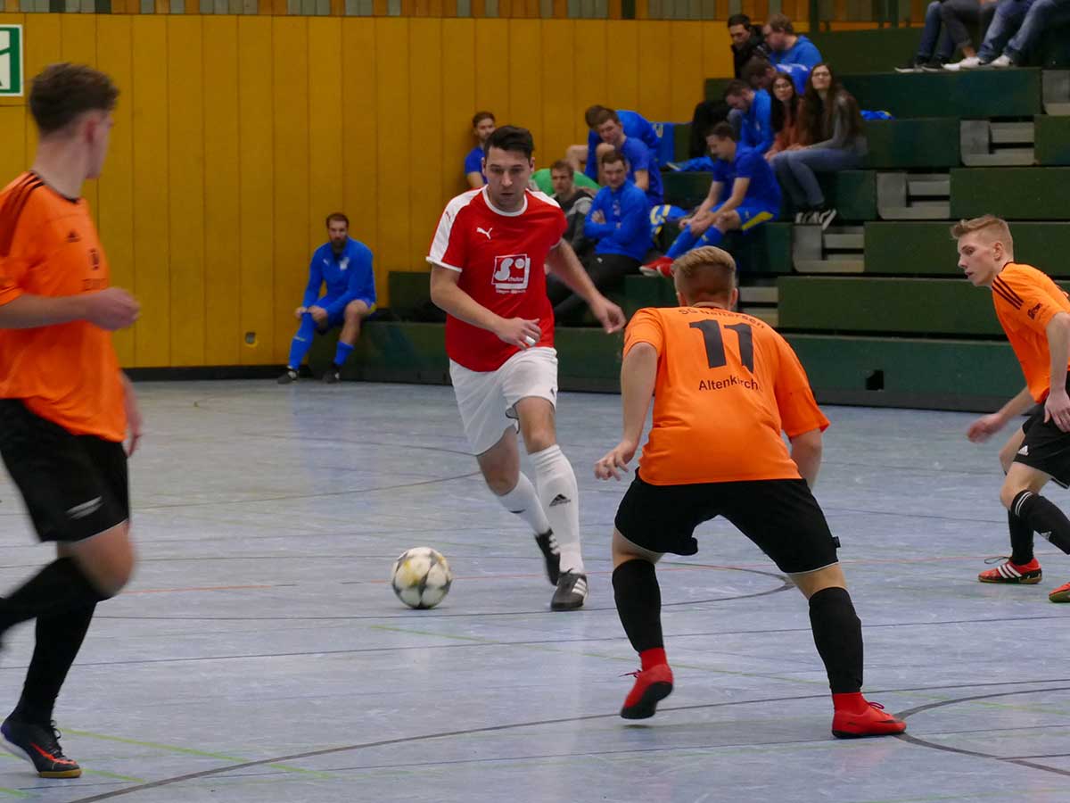 Endlich gibt es wieder den Cup der Sparkasse Westerwald-Sieg. (Foto: FC Kirburg)