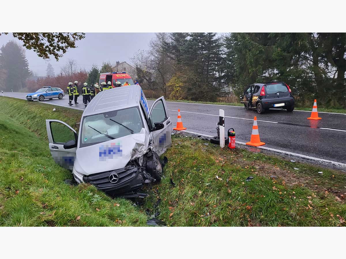 Unfall auf der B 255. (Foto: Ralf Steube)