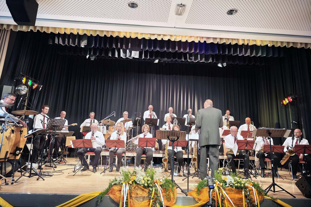 Das Westerwaldorchester Oberlahr feierte "Geburtstag" (Fotos: kk�)