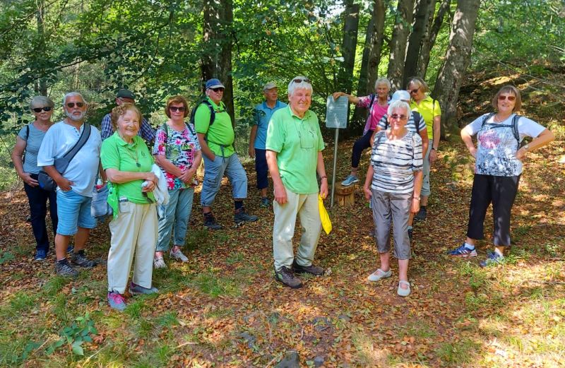 Wanderer des Westerwaldvereins Bad Marienberg unterwegs. Foto: privat