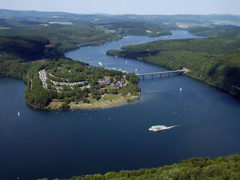 Der Biggesee im Sauerland ist ein Ziel des Ausfluges am Sommerende. Foto: Privat
