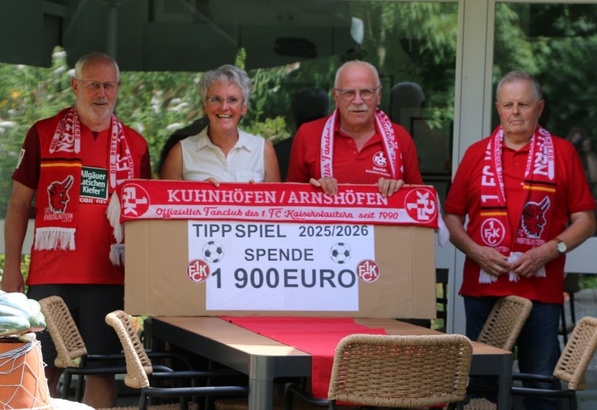 Spenden�bergabe an das Hospiz St. Thomas in Dernbach: Wendelin Hehl, Eva-Maria Hebgen, Gerhard Hehl und Werner Hehl. (Foto KKG)