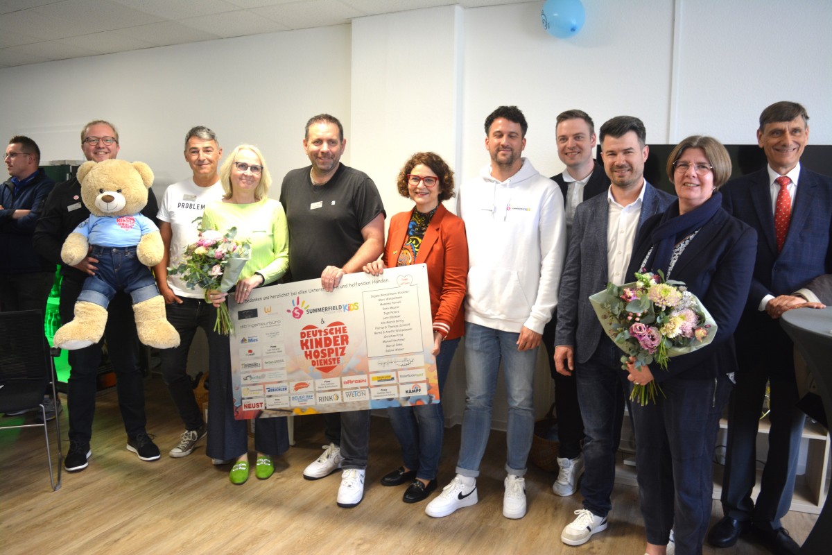 Eine gelungene Erffnungsfeier fr den Frderverein Kinderhospizarbeit (Foto: Wolfgang Rabsch)