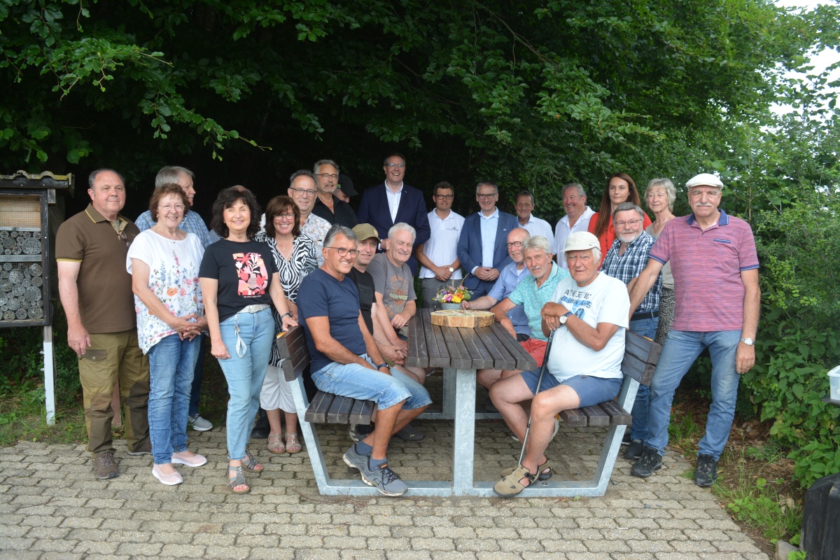 Ministerprsident Alexander Schweitzer besuchte Klima-Wald-Weg und Feenweg in Marienrachdorf