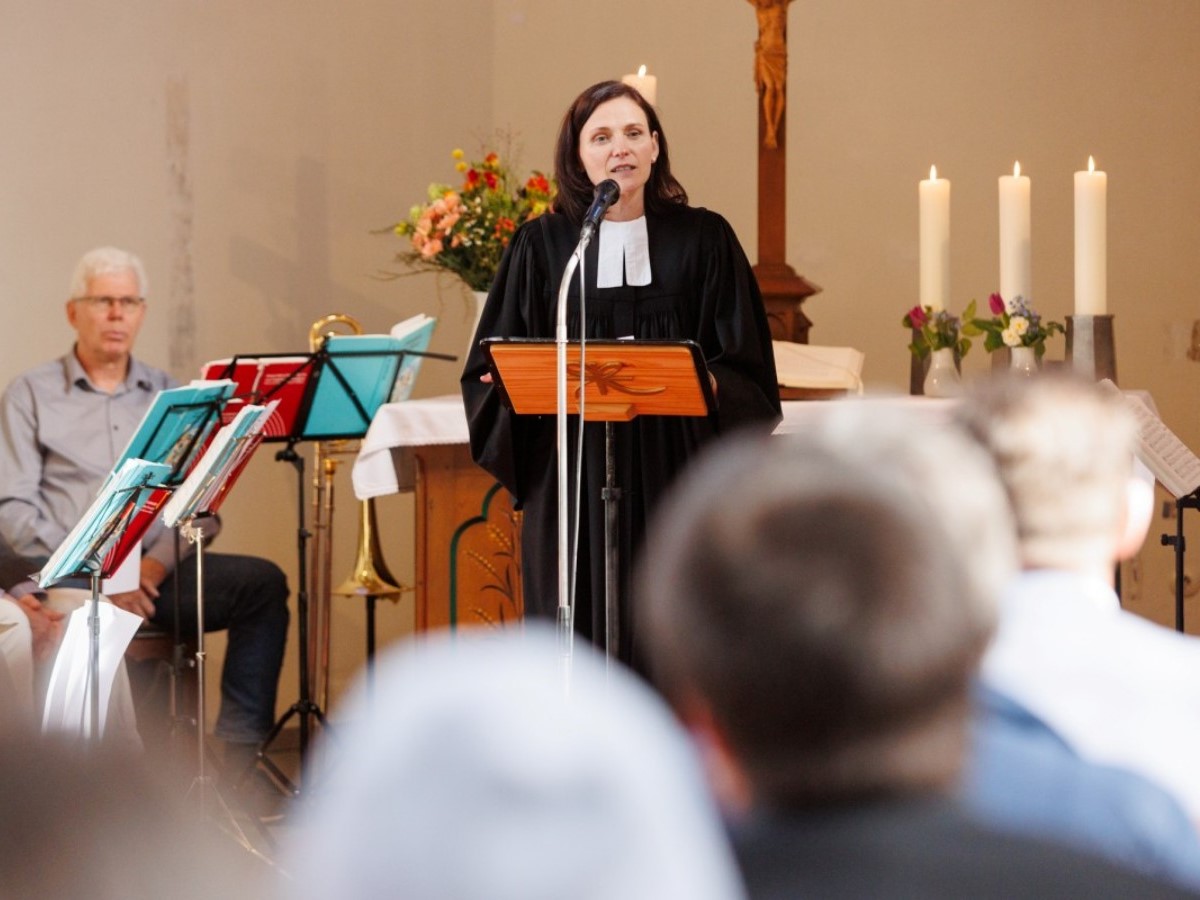 Pfarrerin Anne Pollmcher predigte zum letzten Mal in Montabaur (Fotos: Peter Bongard)