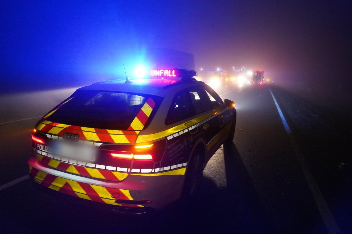 Verkehrsunfall auf der B 255 bei Rennerod (Fotos: Uwe Schumann)
