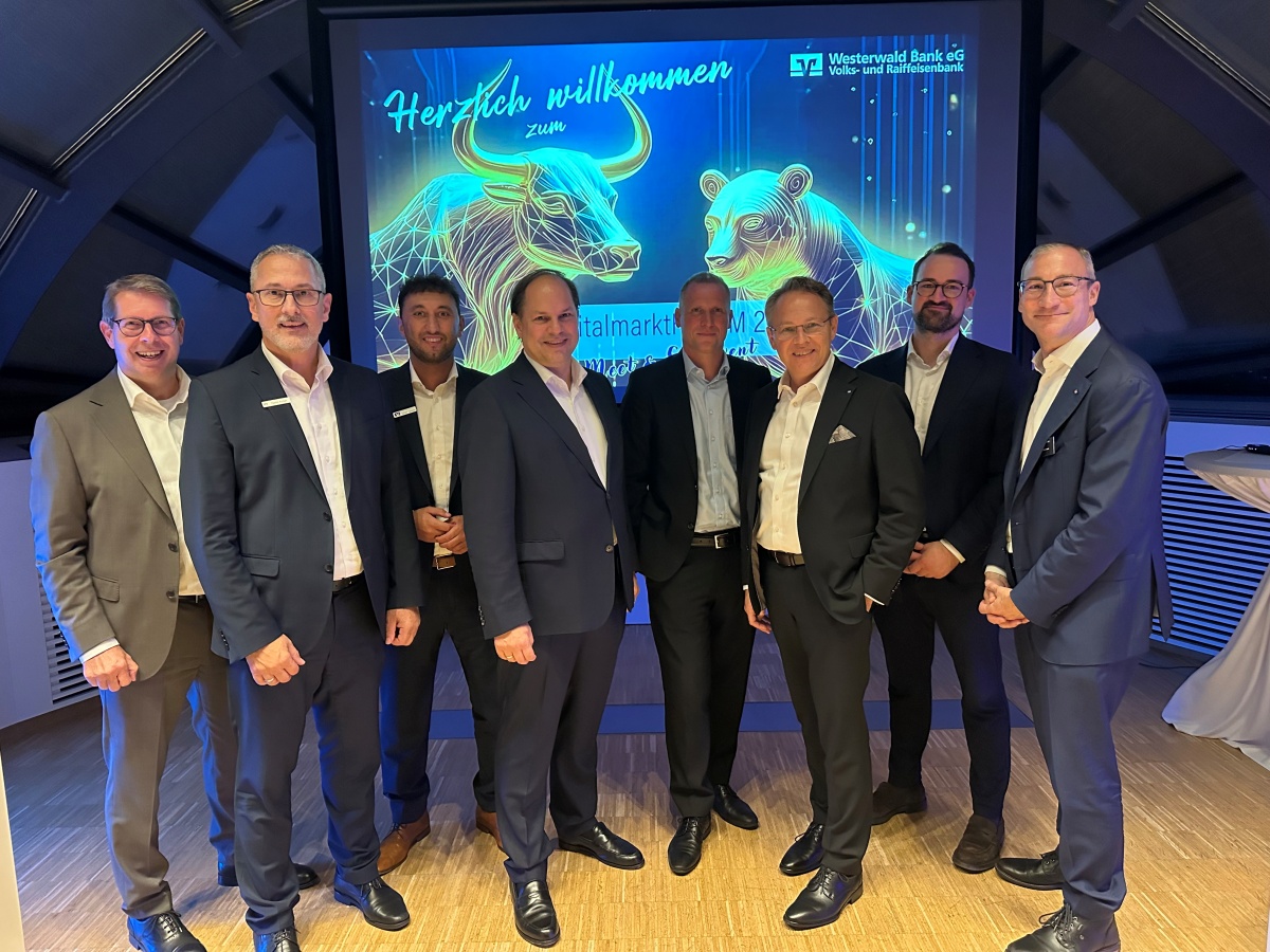 Andreas Tillmanns, Patrick Becker, Sercan Tasdelen, Christian Kopf, Sren Hettler, Dr. Ralf Klbach, Michael Schfer und Thomas Eckereder (Foto: Celina Fellinger/Westerwald Bank eG)