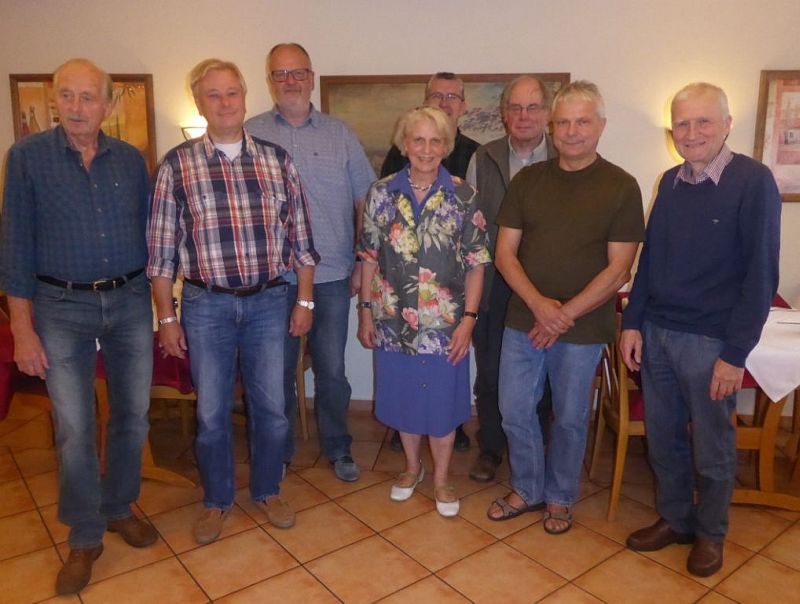 Vorstand des Kreiswaldbauvereins 2018 (von l.n r): Wilfried Eichler, Uwe Werner, Jrgen Dietz, Dr. Gisela Born-Siebicke, Markus Haardt, Graf Hoensbroech, Konrad Pogodzik, Hartmut Hennig. Foto: privat