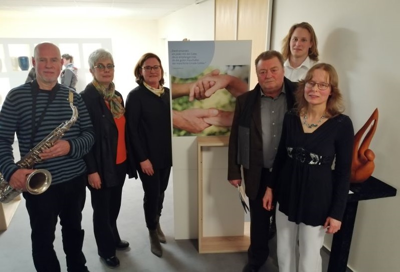 Die Mitwirkenden bei der Erffnung in Altenkirchen (von links):  Martin Gerhards, Andrea Aufderheide, Daniela Hillmer-Spahr, Friedhelm Zllner, Justus Becker und Anja Karthuser. (Foto: hak)