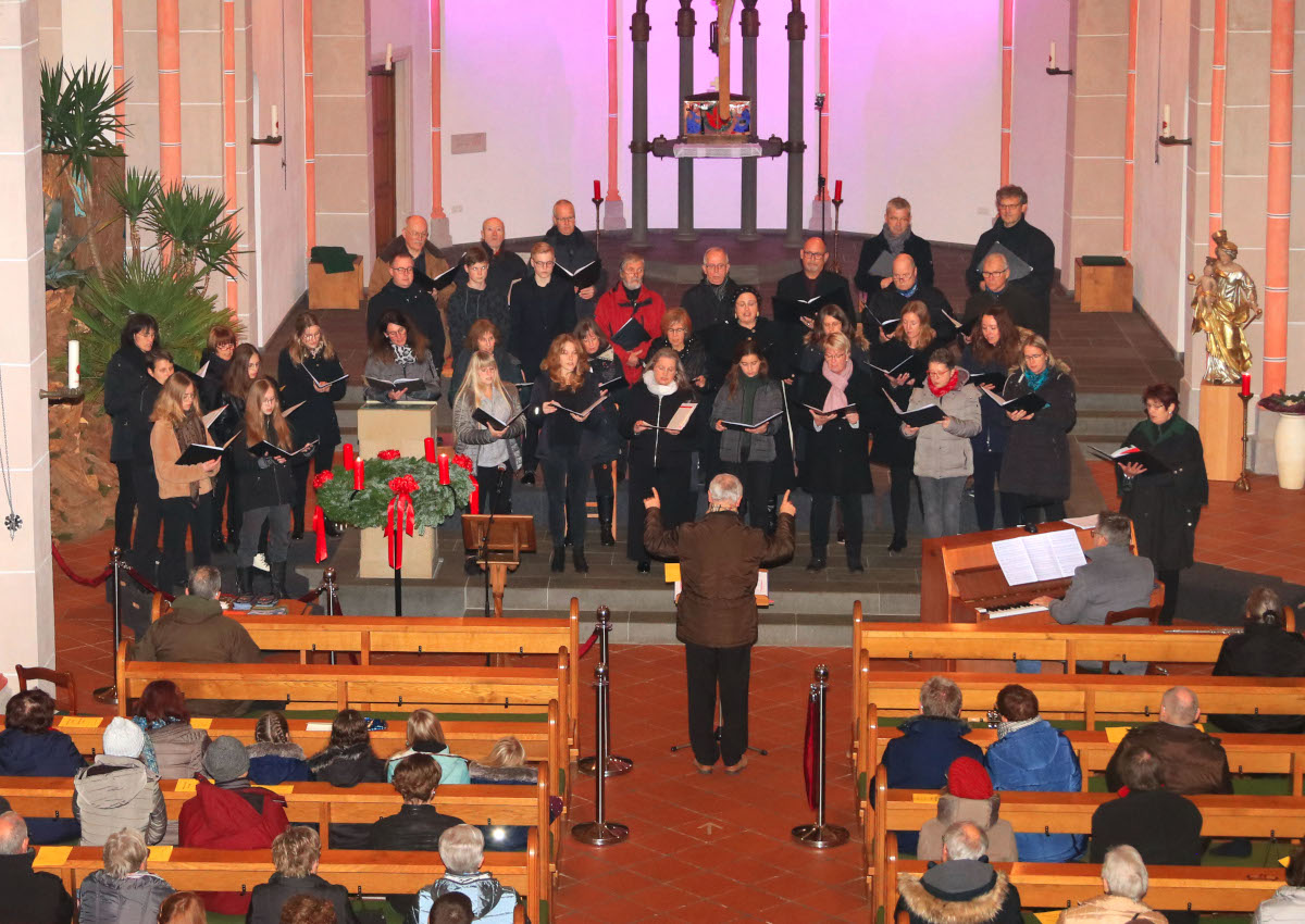 "Musik rund um die Krippe" in Waldbreitbach mit dem Vokalensembles TonART Neuwied