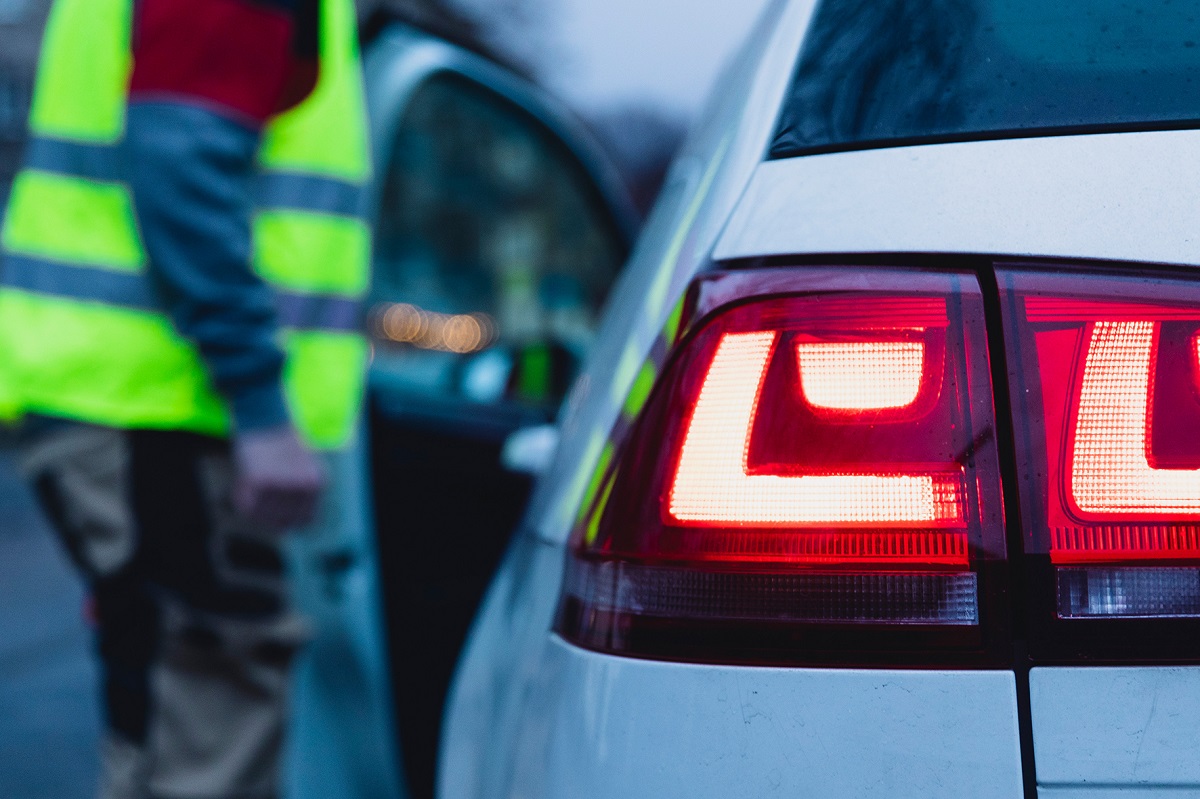 Die Bau-Gewerkschaft hat erreicht, dass die oft langen Fahrten zu den Baustellen jetzt zum ersten Mal bei der Lohnabrechnung auftauchen: Es gibt eine Entschdigung der Wegezeit fr Bauarbeiter. (Foto: IG BAU/Alireza Khalili)
