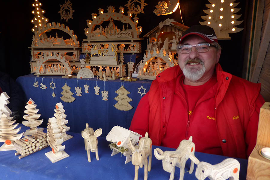 Christkindlmarkt Altstadt Hachenburg fr einen guten Zweck