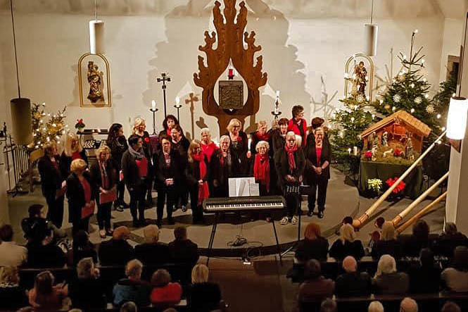 Frauen und Mnnerchor Rengsdorf luden zum Weihnachtskonzert 