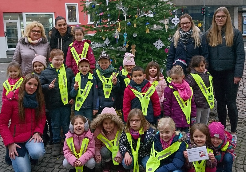 Wissen: Kinder schmücken Weihnachtsbäume - AK-Kurier - Internetzeitung für den Kreis Altenkirchen