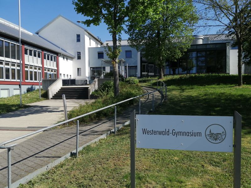 Das Westerwald-Gymnasium in Altenkirchen zhlt zu den 16 Schulen im AK-Land, fr die der Kreis zustndig ist. (Foto: hak)