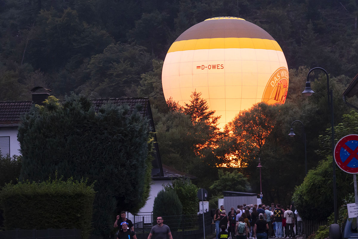 Am Samstagabend d�rfen sich die G�ste auf eine besondere Abendveranstaltung mit Ballongl�hen und Public Viewing freuen. Archivfoto: Wolfgang Tischler