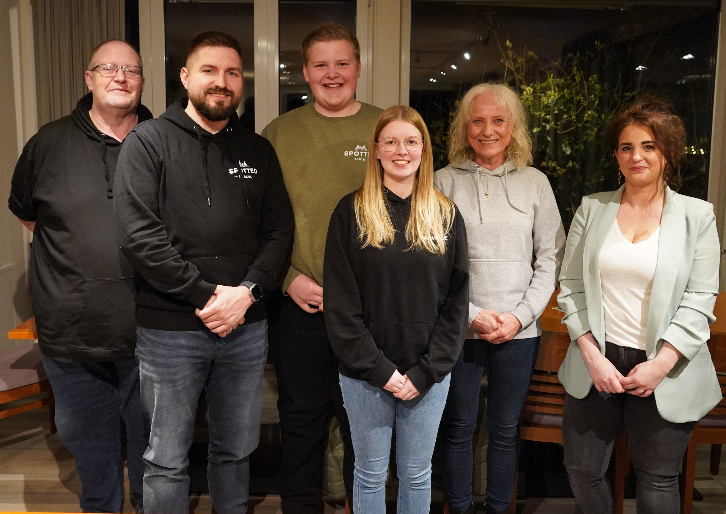 Von links: Jens Weilberg, Marcel Schfer, Luca Weilberg, Michelle Stahlhofen, Doris Schfer, Cinzia-Isabel Dorrn. (Foto: Uwe Schumann)
