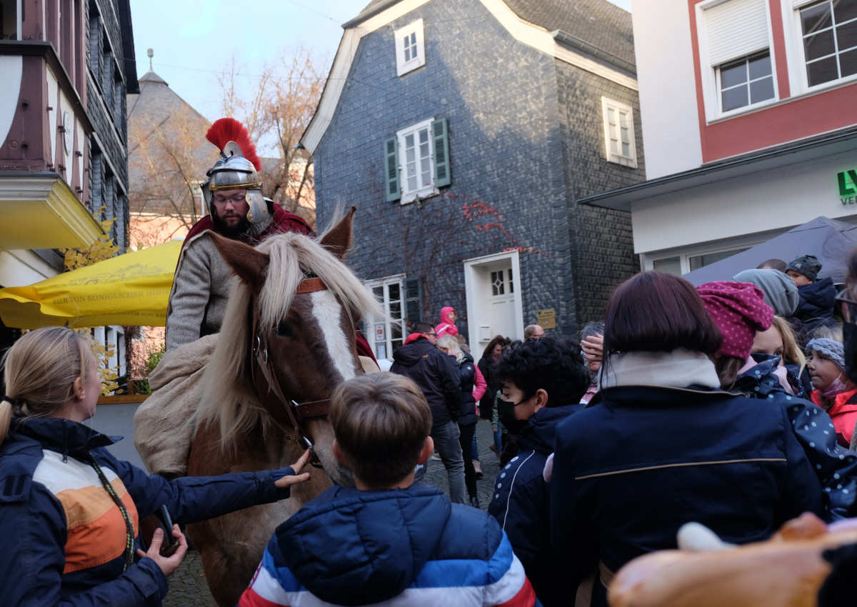 Die Vorfreude auf den groen Martinsmarkt mit verkaufsoffenem Sonntag am 6. November in Wissen ist riesig. (Archivfoto KathaBe)