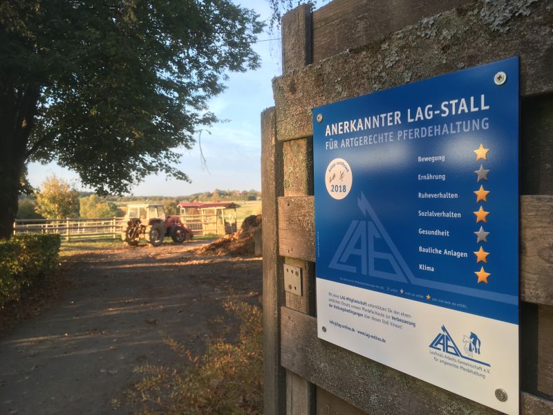 Wonnenberger Hof fr pferdegerechte Tierhaltung ausgezeichnet