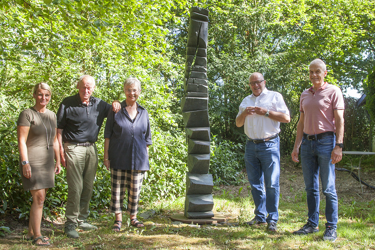 Skulpturengarten Wortelkamp „im Tal“ bei Hasselbach: Kunst als „Gegendteil“