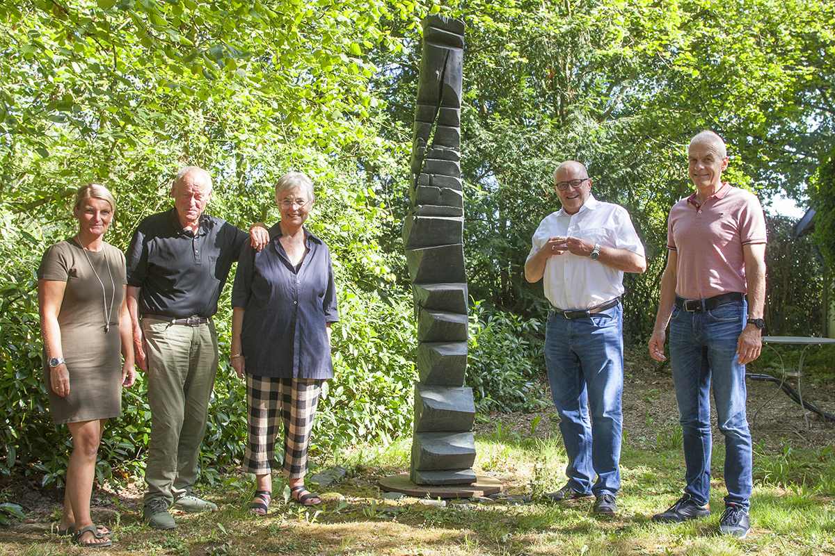 Von links: Sandra Kster, Erwin Wortelkamp, Ulla Wortelkamp, Dr. Peter Enders und Fred Jngerich. Fotos: Wolfgang Tischler