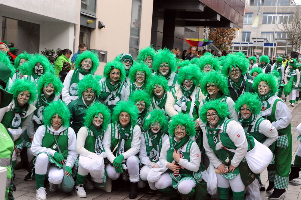 Gute gelaunt waren die Teilnehmer beim Karnevalszug in Altenkirchen. (Fotos: kk)