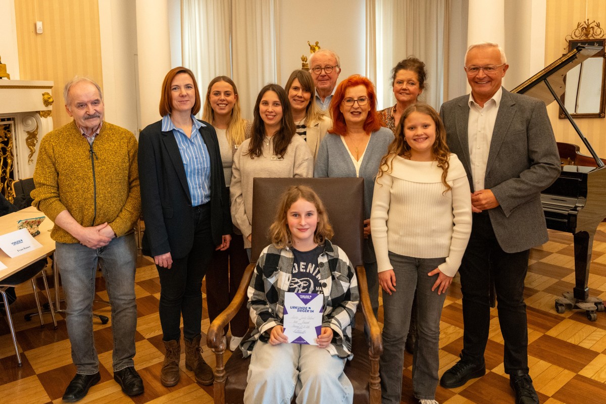 Anna Jurke-Weiland setzte sich mit ihrem ausdrucksstarken Vortrag durch und �berzeugte die Jury beim Regionalentscheid des Vorlesewettbewerbs im Kreis Neuwied. (Foto: Julia Hinz/Kreisverwaltung Neuwied)