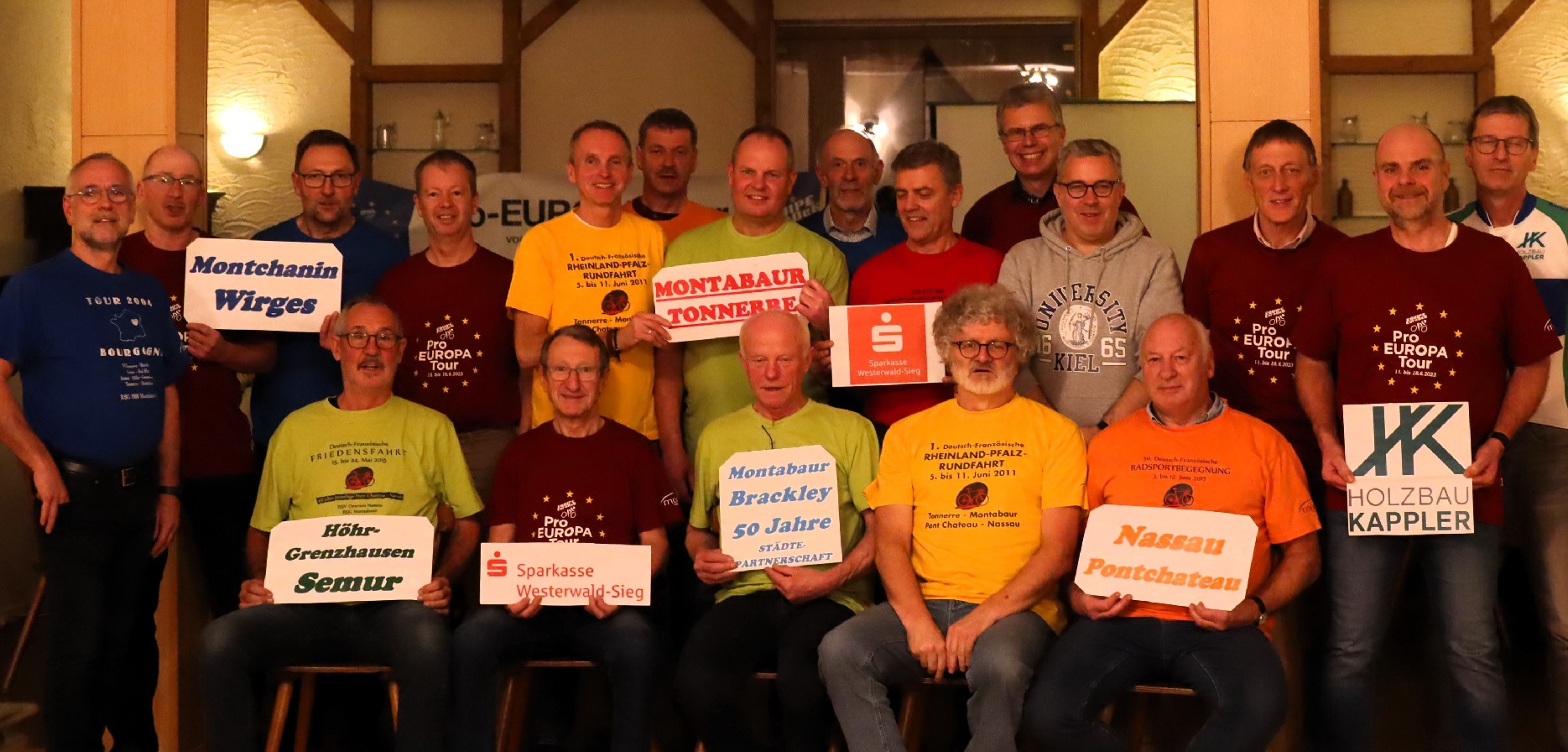 Die Aktiven der Equipe EuroDeK blicken beim Radler-Neujahrstreff hoffnungsvoll in das neue Jahr. (Foto: Uli Schmidt)