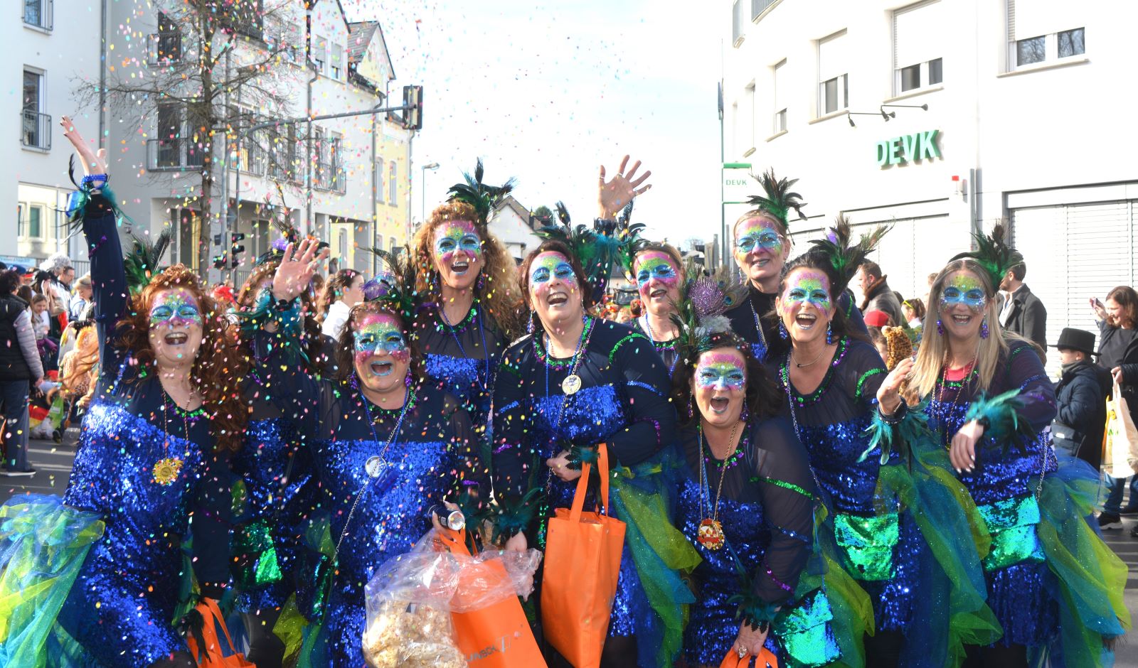Karnevalsumzug in Montabaur: Farbenfrohe Feierlichkeiten am Veilchendienstag
