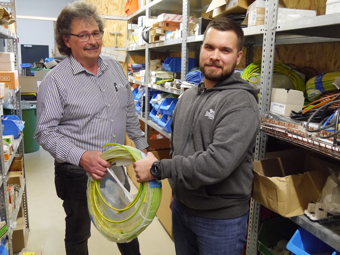 Hand in Hand: Berthold Schneider und Tarik Dozo. (Fotoquelle: Arbeitsagentur Montabaur)