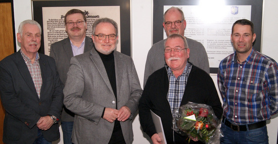 Abschied von der Verbandsgemeinde: (von links) Karl-Heinz Henn, Klaus Becher, Michael Wagener, Burkhard Schmidt, Andreas Reifenrath (hinten) und Michael Herzog. (Foto: Verbandsgemeindeverwaltung Wissen) 